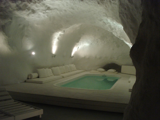 Cave pool in Oia hotel